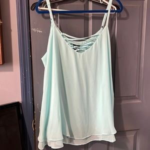 Worthington flowy top